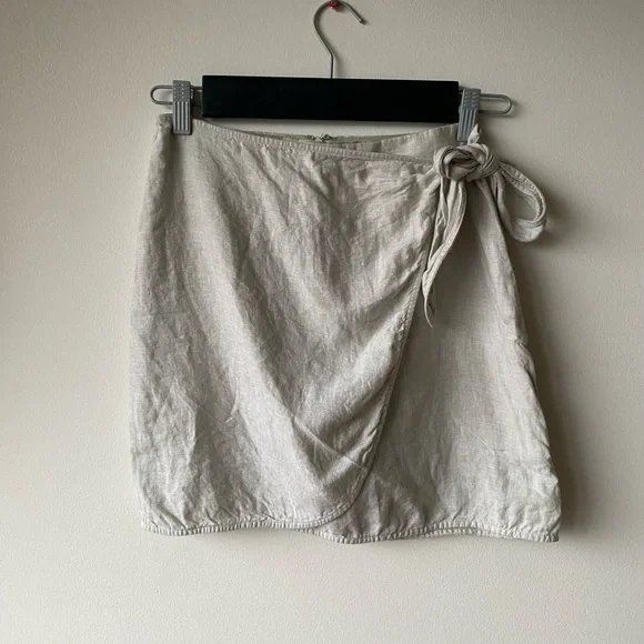 Elegant Gray Wrap Skirt - Picture 4 of 6